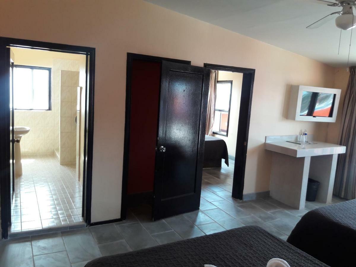 Motel Agora Енсенада Екстериор снимка